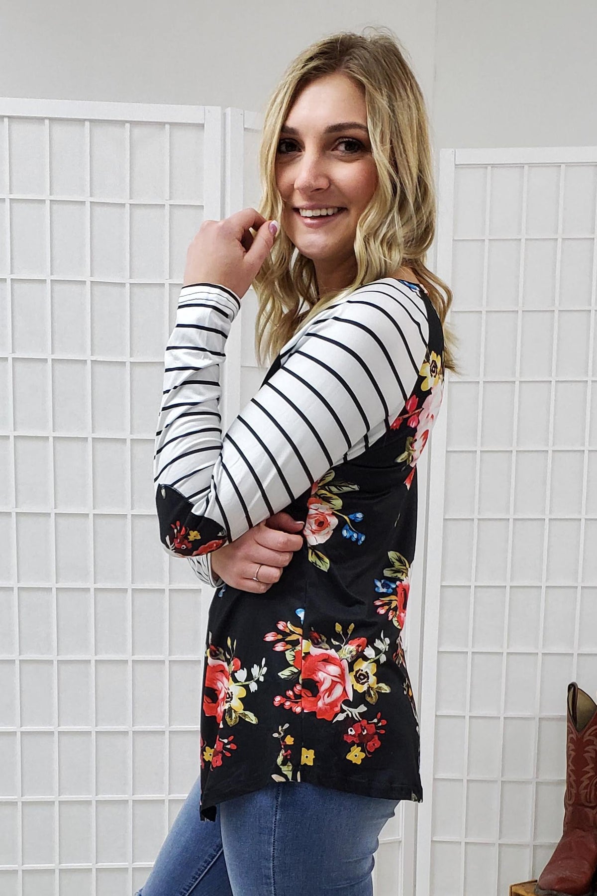 Kendall Black Floral Top XL