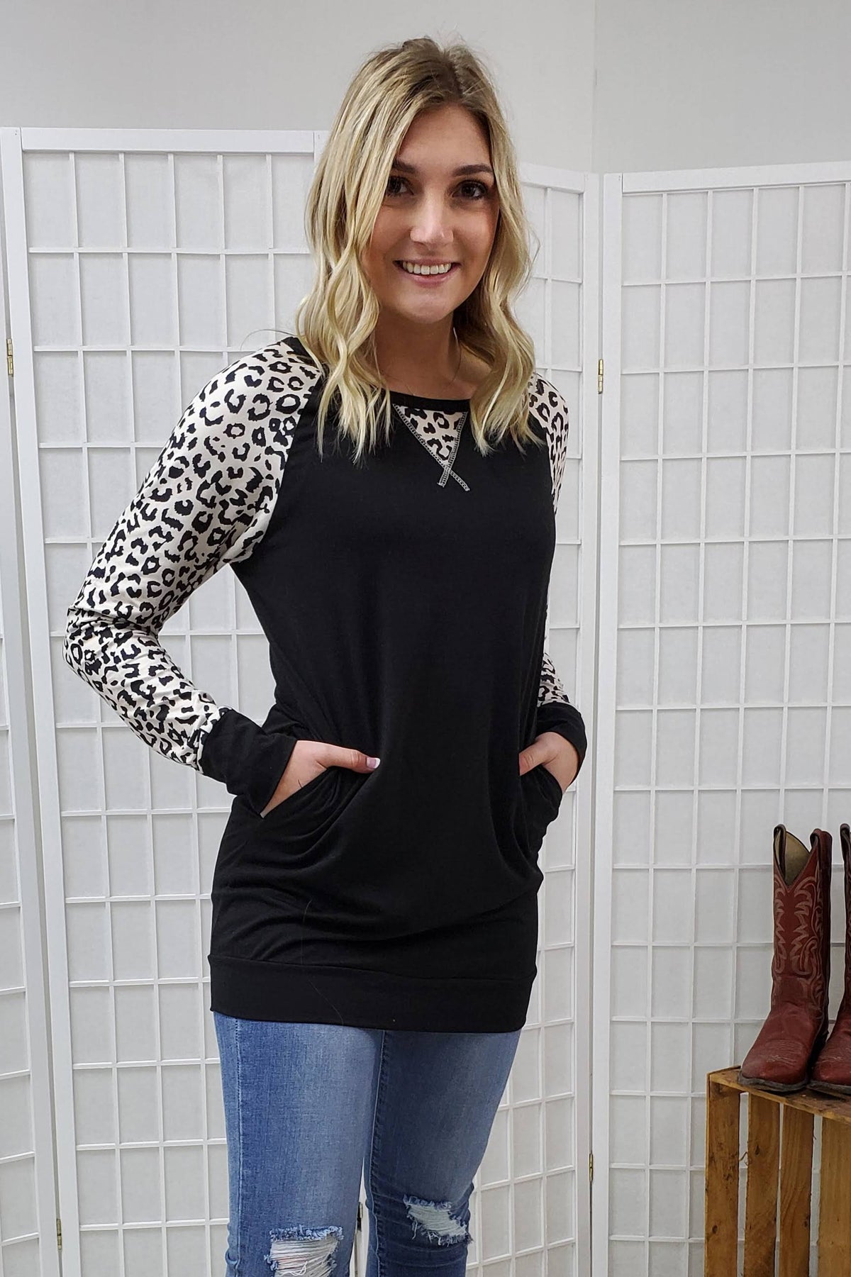 Rita Black Leopard Top SM, LG, XL, 3XL D5