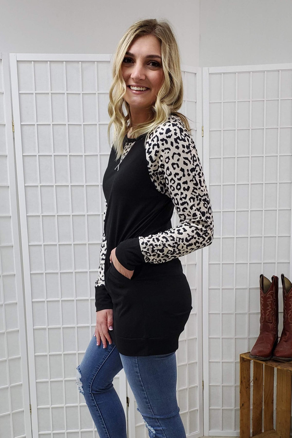 Rita Black Leopard Top SM, LG, XL, 3XL D5