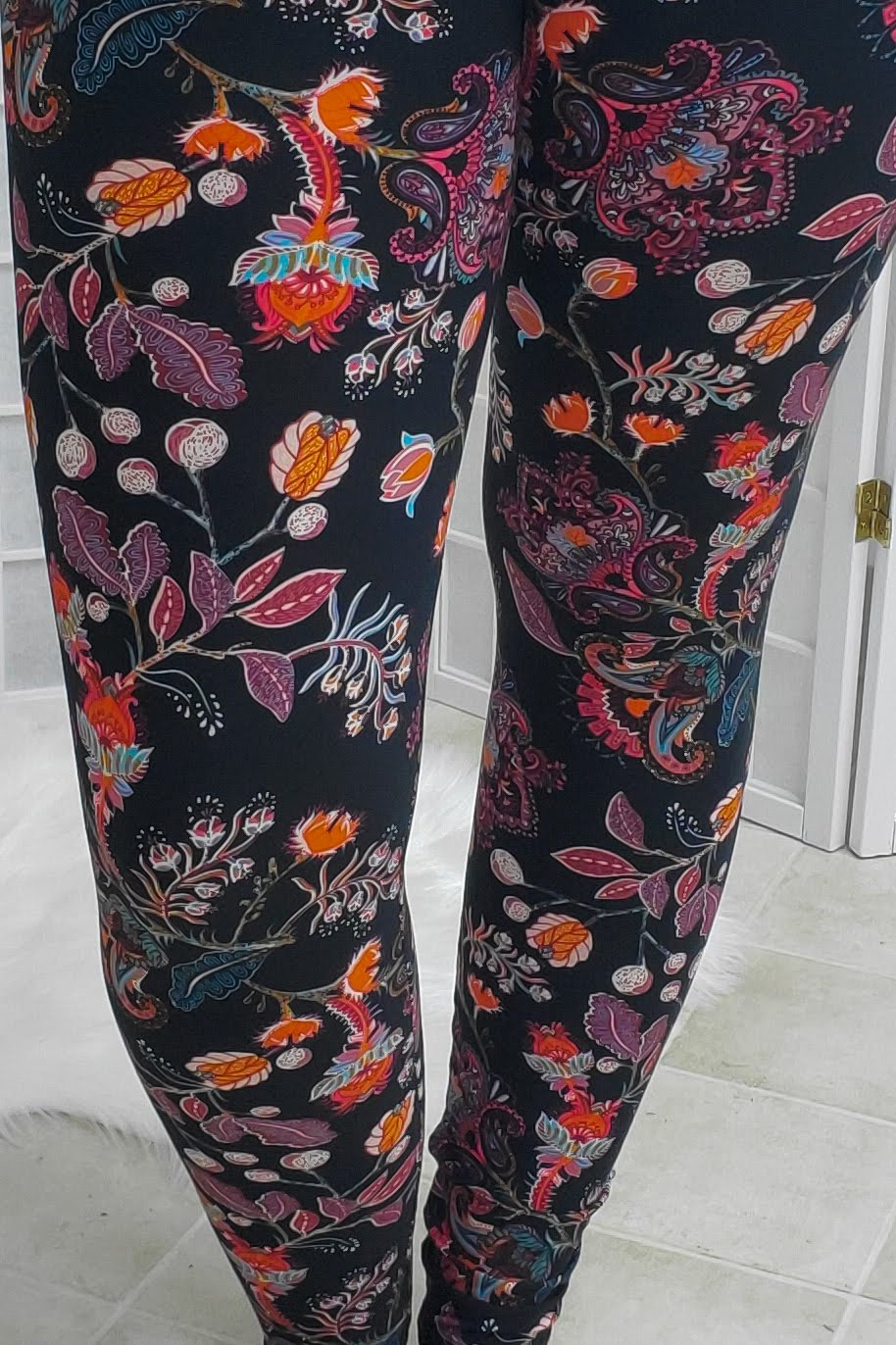 Paisley Nightfall Leggings - Twisted Spur Boutique OUTLET