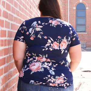 HEIMISH Isla Navy Floral Top Womens Small 💕BUNDLE+OFFER