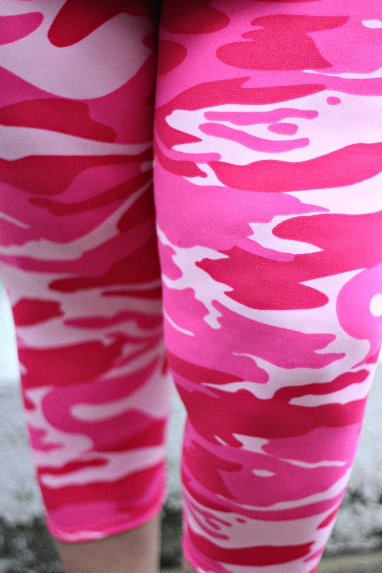 Womens Leggings, Pink Camo Capri Leggings